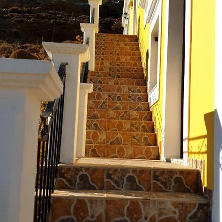Gompos Apartment - Cozy Apartment Next To The Sea - Amazing Sea View 시미 외부 사진
