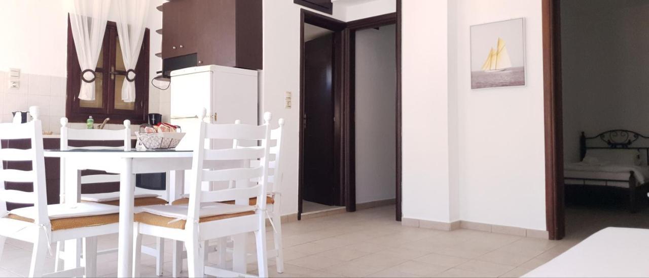 Gompos Apartment - Cozy Apartment Next To The Sea - Amazing Sea View 시미 외부 사진