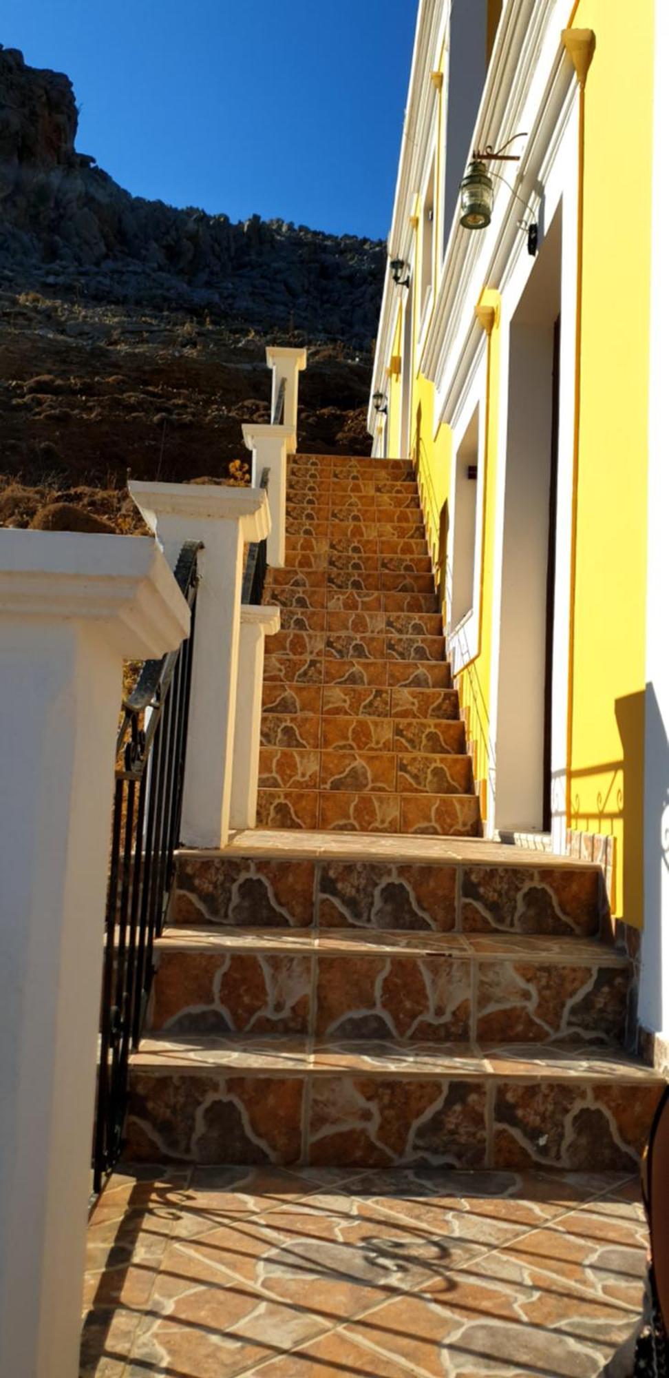 Gompos Apartment - Cozy Apartment Next To The Sea - Amazing Sea View 시미 외부 사진