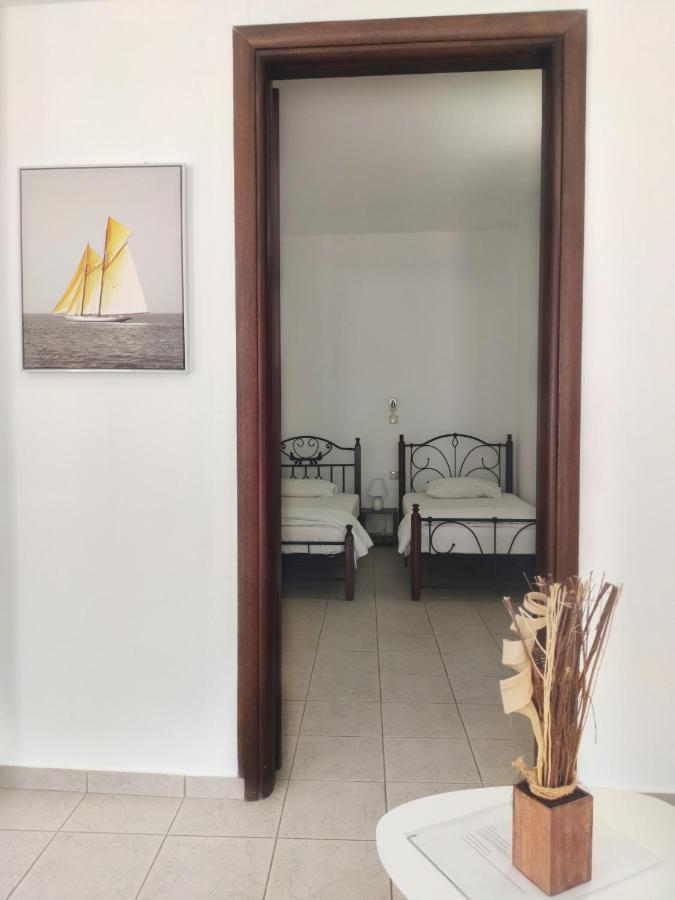 Gompos Apartment - Cozy Apartment Next To The Sea - Amazing Sea View 시미 외부 사진